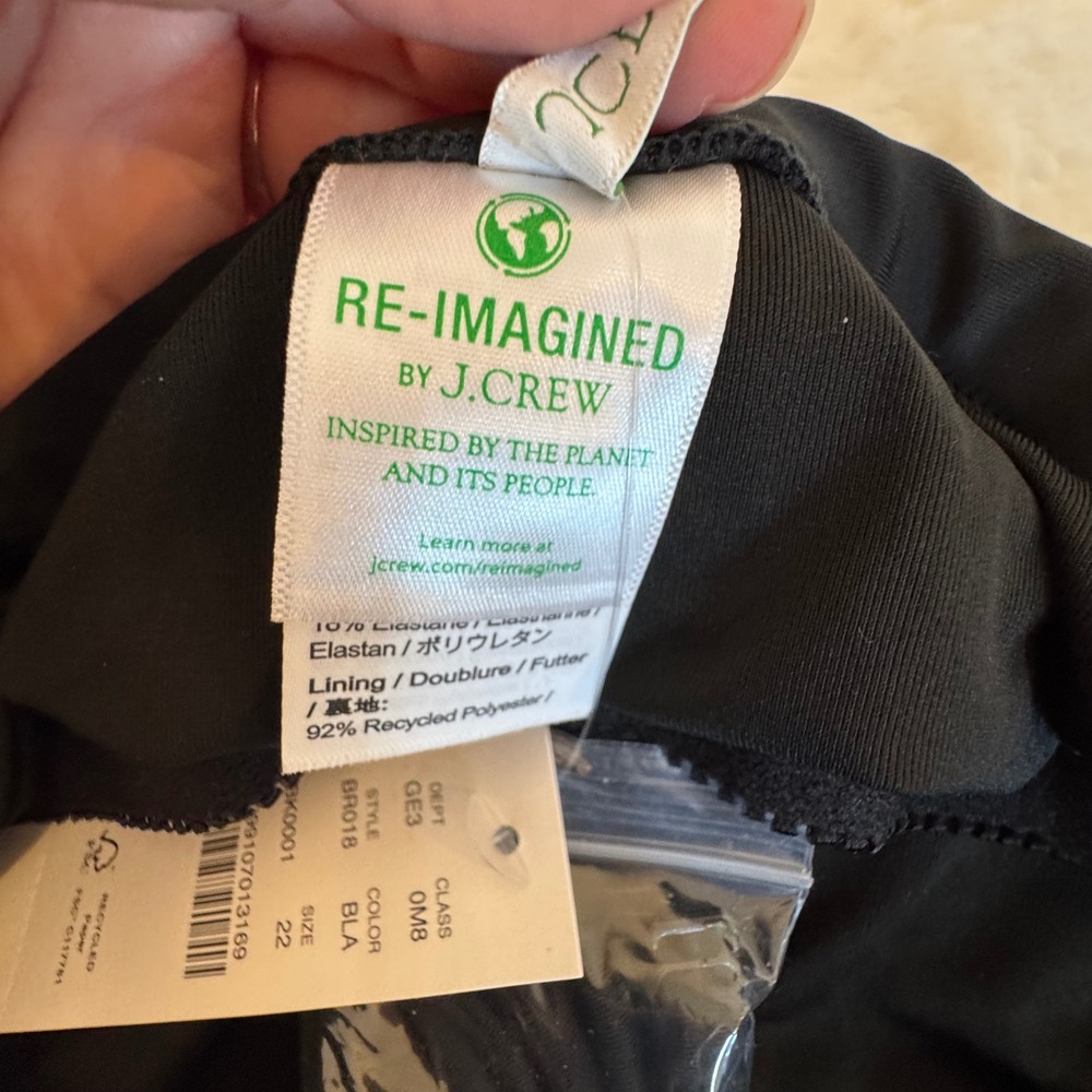 J.Crew Re-Imagined Ruched Twist Front Underwire One Piece Swimsuit Black Size 22 - Picture 3 of 7